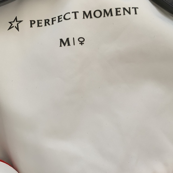 NWT Perfect moment performances apres ski down duvet jacket - Picture 10 of 10